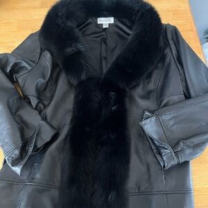 Preston &York Elegant Black Fox Fur-Trimmed Women's Jacket Lamb Skin 100% shell